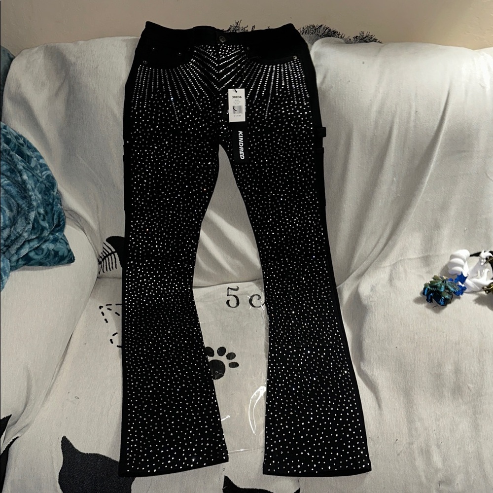 KINDRED stacked fit Black Rhinestone Embellished Jeans - Size 30x36 New